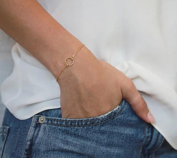 Delicate Circle Bracelet 14K Gold