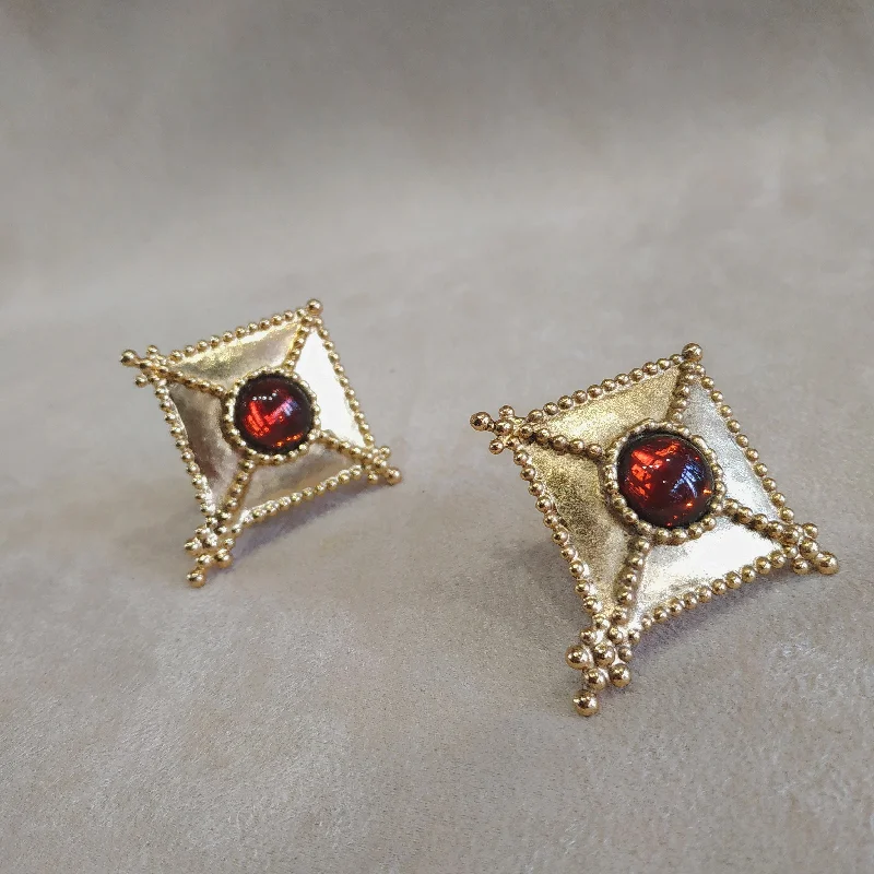 Oscar De La Renta Amber square clip on earrings