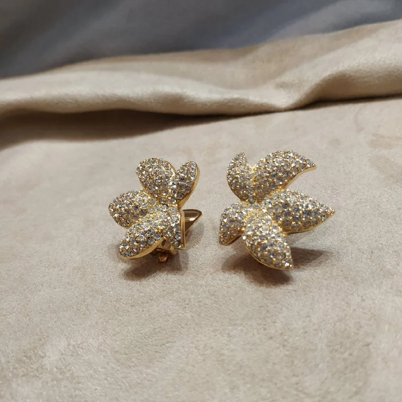 Christian Dior Vintage  Flower Earrings Clip On