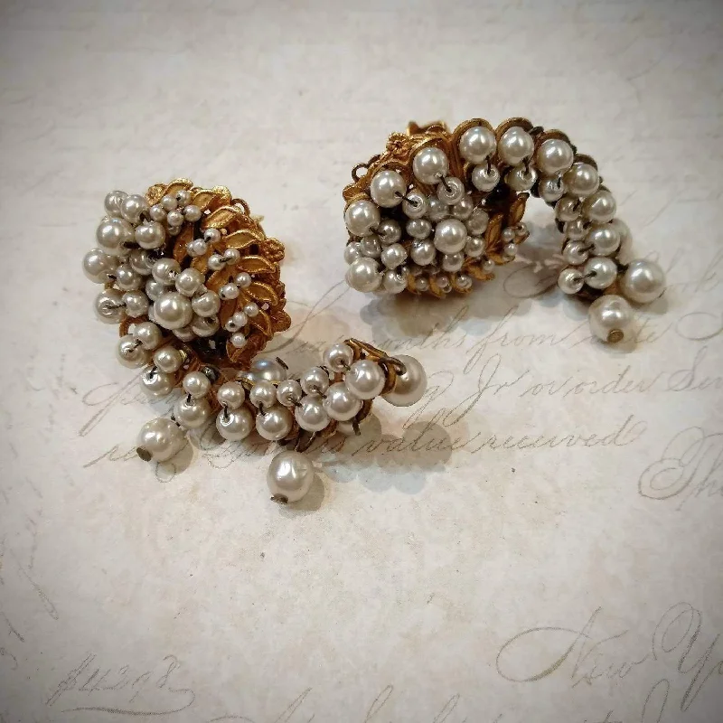 Miriam haskell vintage cluster pearl clip on earrings