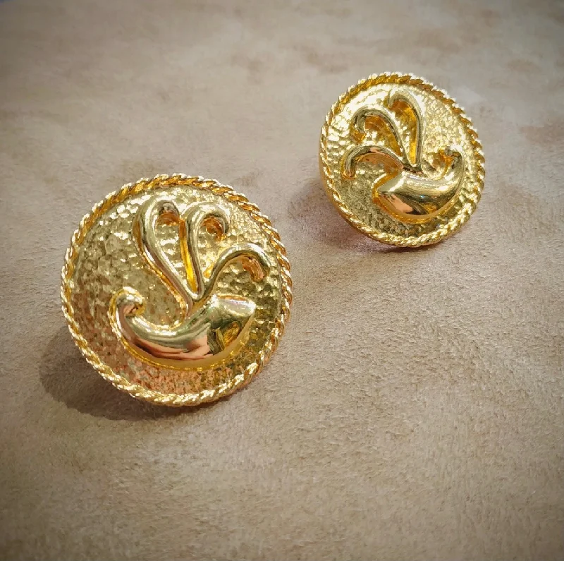 Alexis Kirk Vintage Gold Round Clip on Earrings