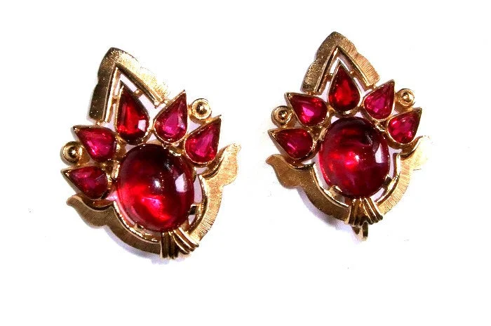 Vintage Trifari Earrings Jewels Of India Ruby Glass Clip On1965