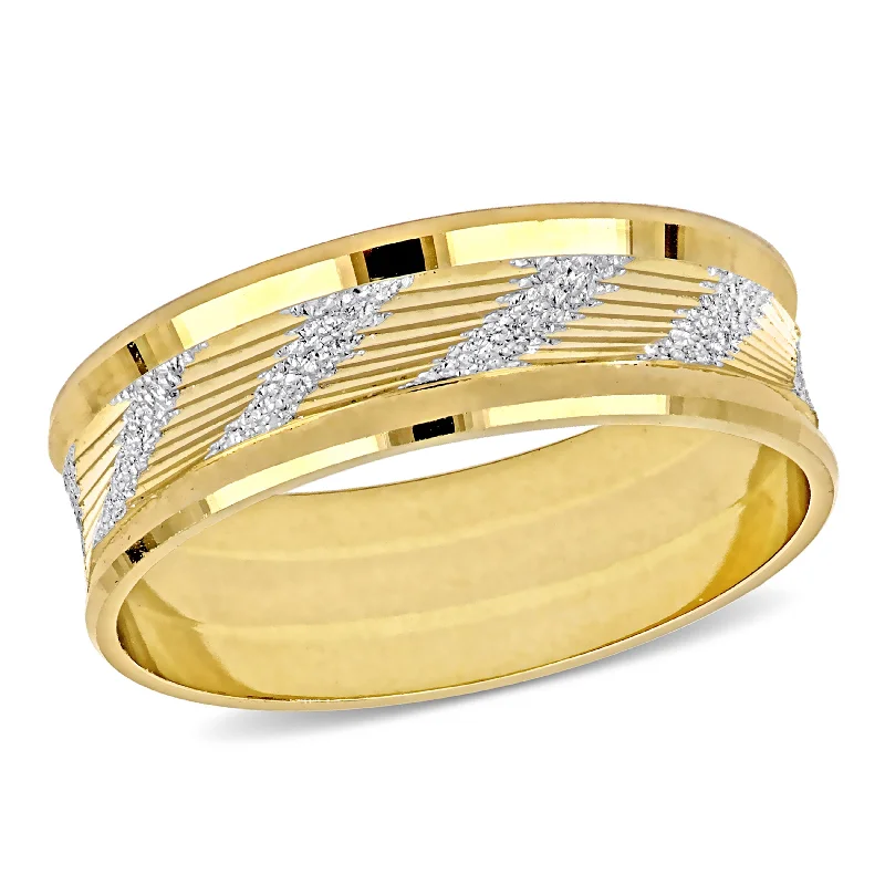 Miadora Mens 6 mm Ribbed and Striped Curved Wedding Band in 14k Yellow Gold